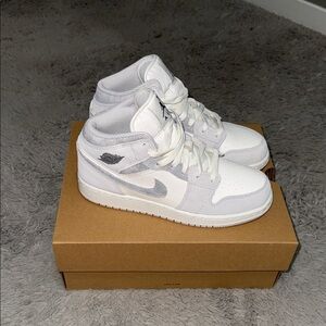 Air Jordan 1 Mid Women's Sneakers in White and Gray